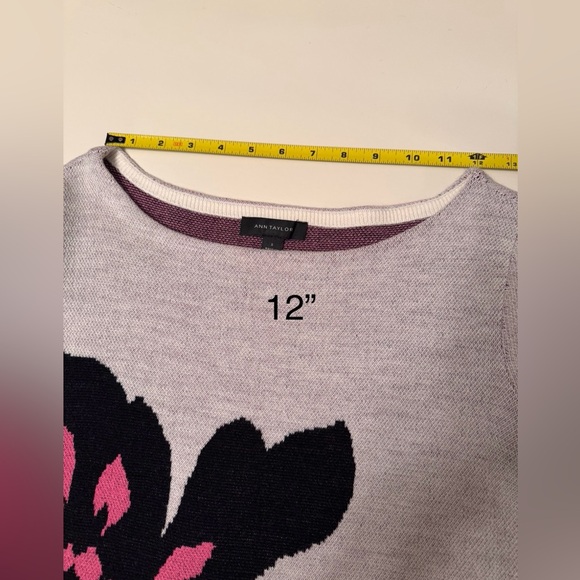 Ann Taylor Women’s Small Grey Floral Print Sweater - Picture 14 of 16